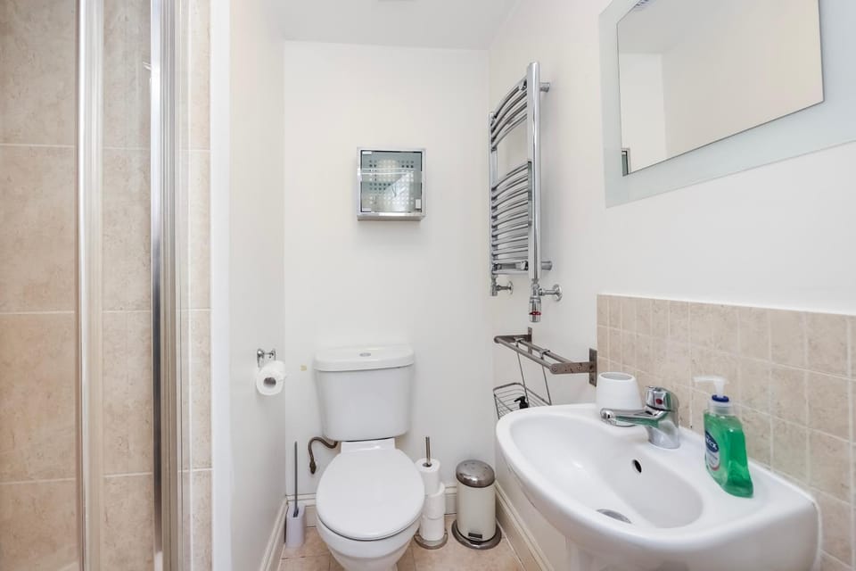 Shower, Toilet, Bathroom, Photo of the whole room