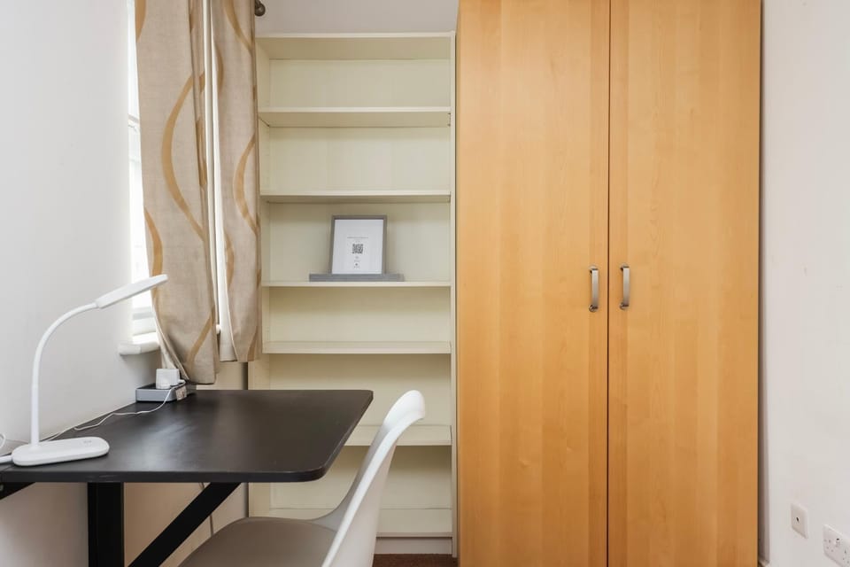 Bedroom, wardrobe