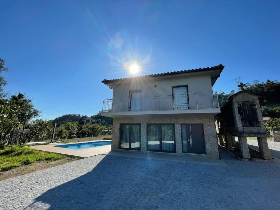 Property building, Day, Pool view, Swimming pool