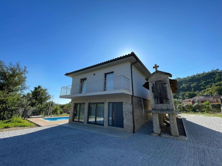 Property building, Day, Natural landscape, Mountain view