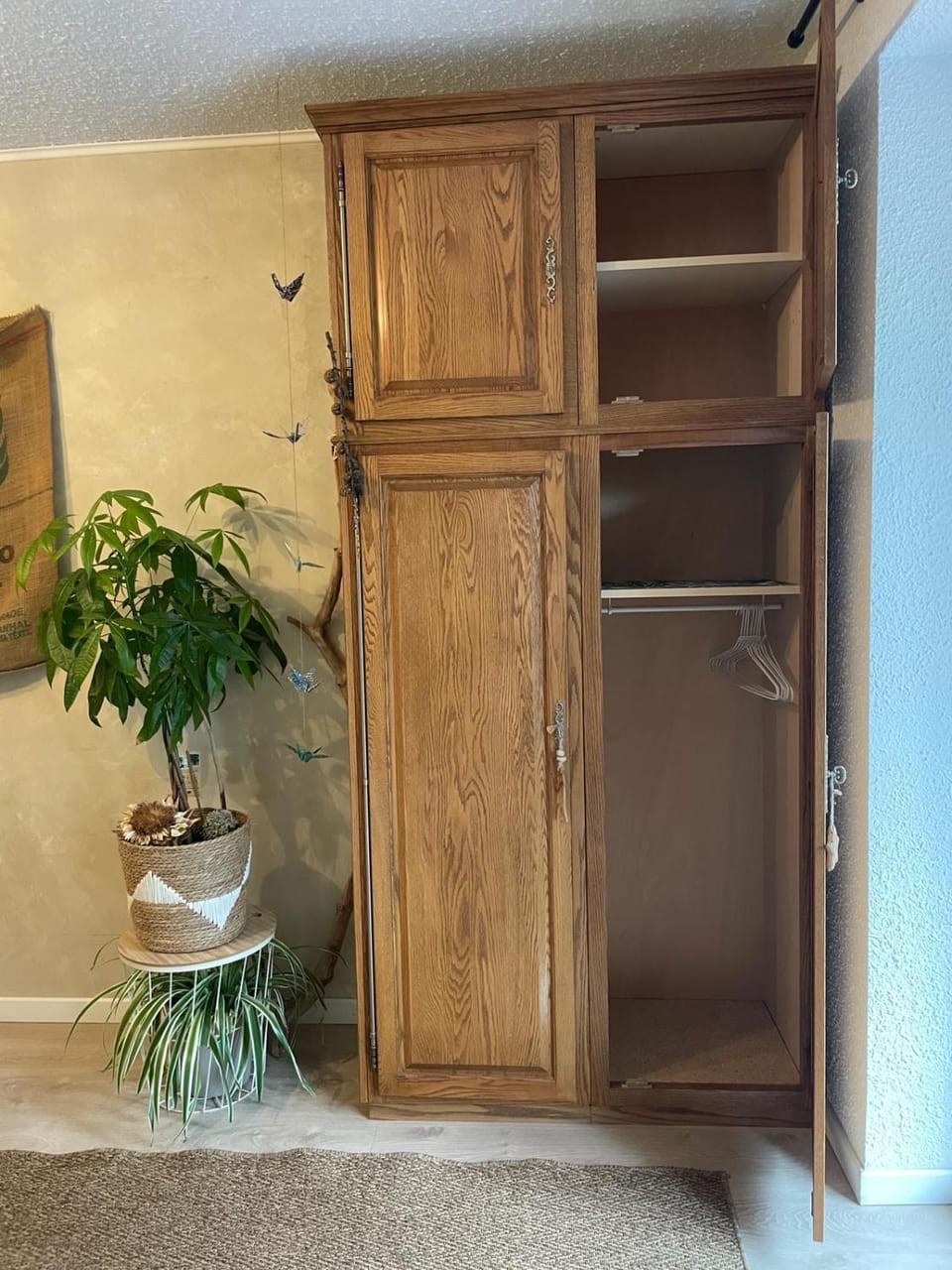 wardrobe