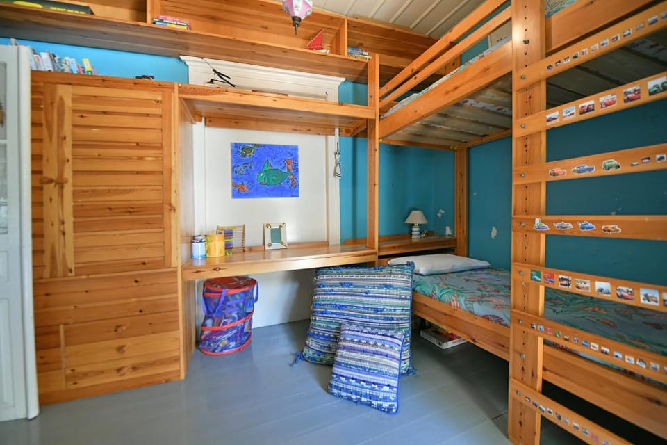 bunk bed