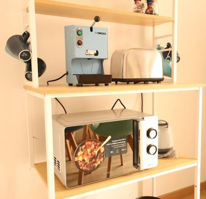 Coffee/tea facilities, minibar, toaster