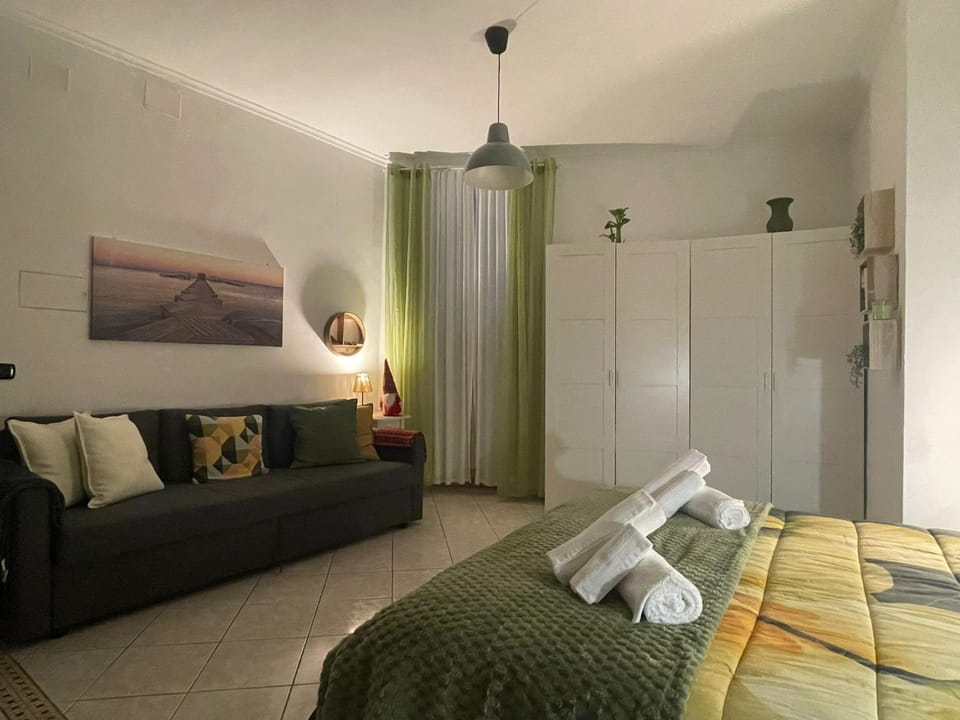 Living room, Photo of the whole room, Bedroom