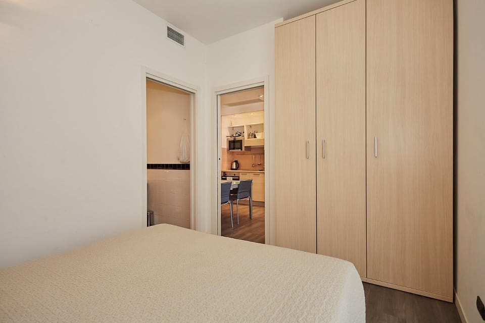 Bed, wardrobe
