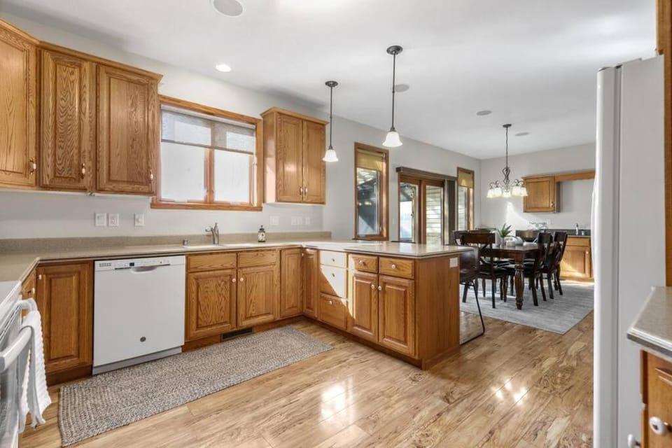 Kalbus House Spacious Lake Winnebago Retreat, Boat Launch, Newly Updated House in Lake Winnebago