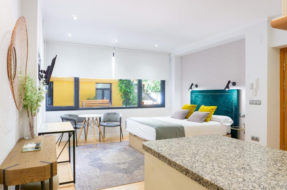 Bed, Photo of the whole room