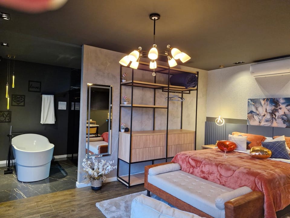 Photo of the whole room, Bedroom