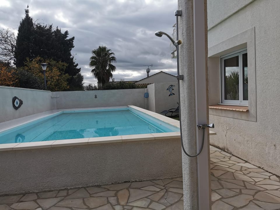 Appartement dans villa avec jardin et piscine privée Apartment in Provence-Alpes-Côte d'Azur