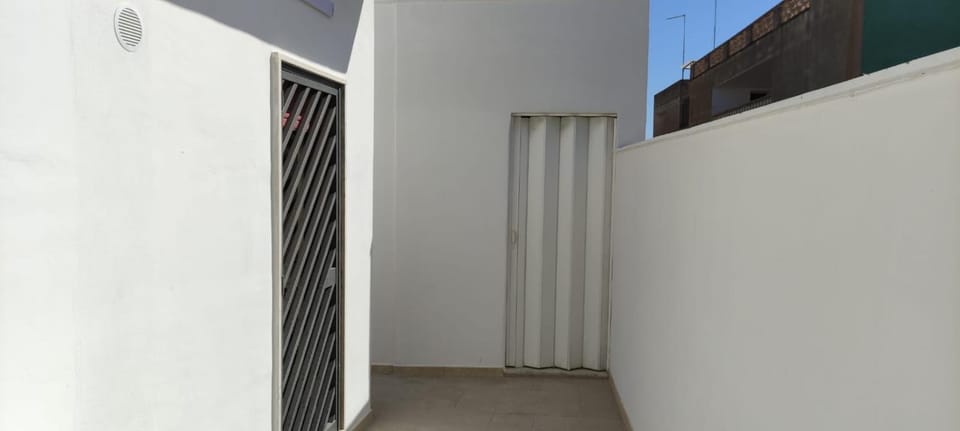 Day, Kitchen or kitchenette, laundry