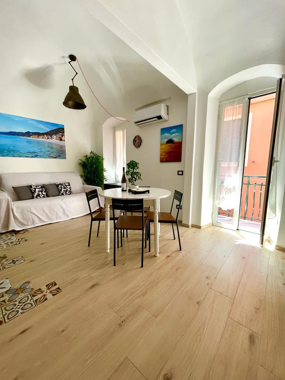 Grothouse Apartment in Finale Ligure