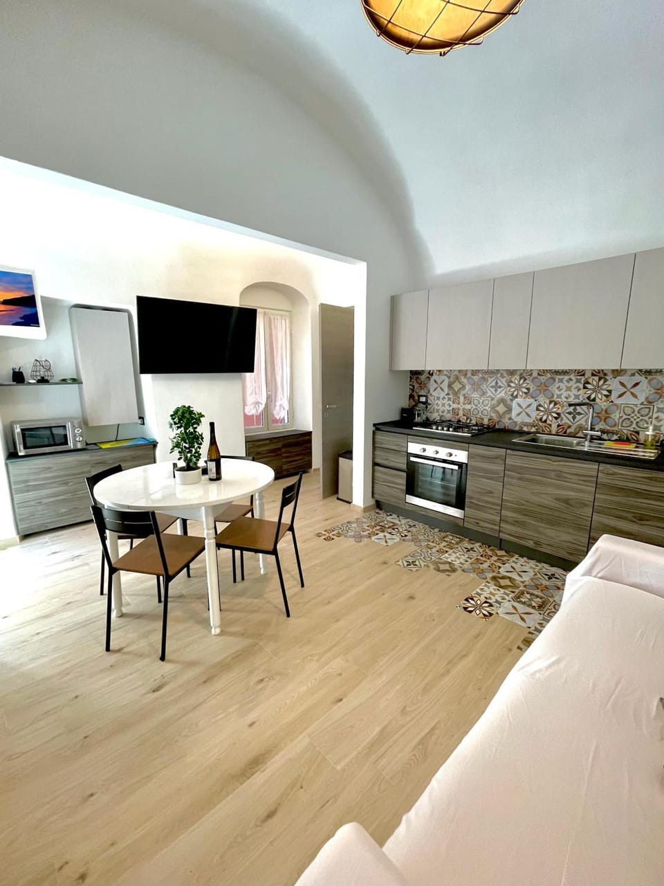 Grothouse Apartment in Finale Ligure