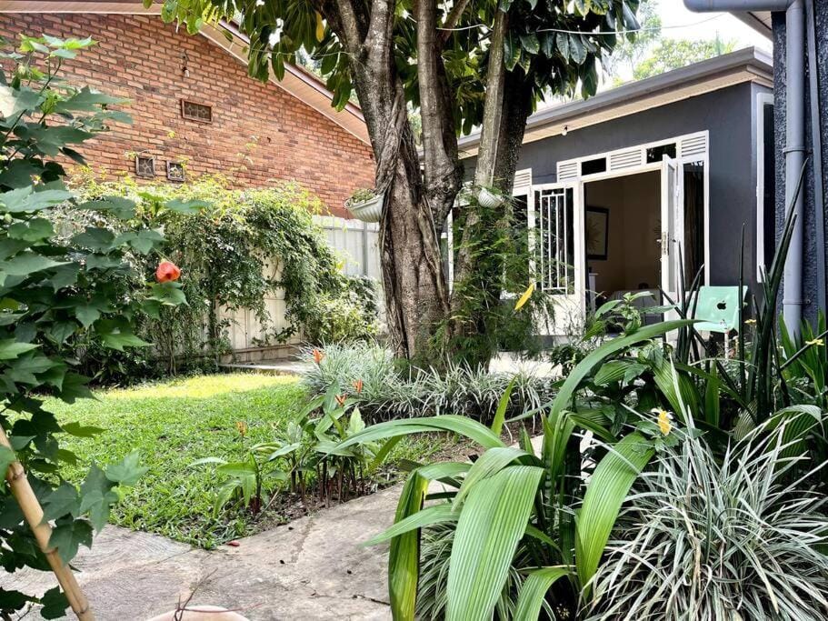Kigali Beautiful Garden House Apartment in Africa