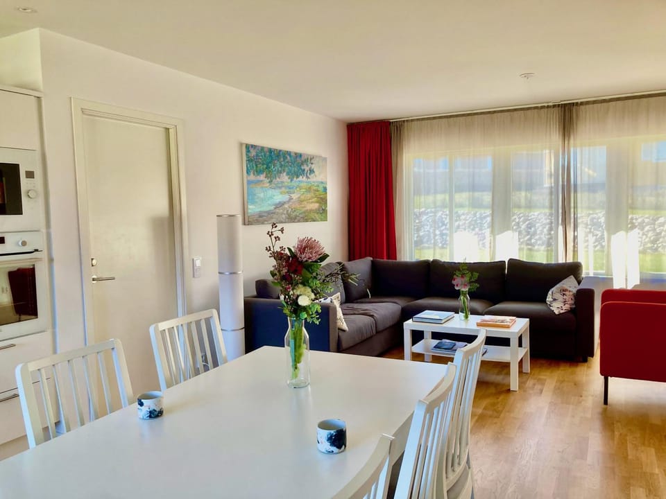 Living room, Seating area, Dining area