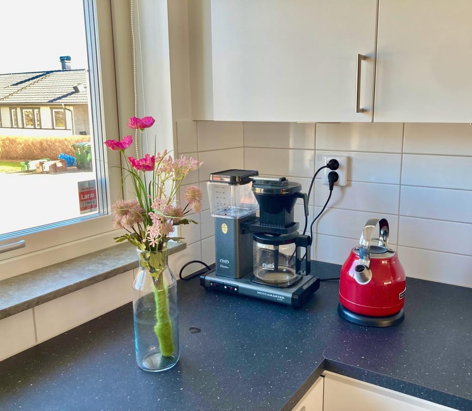 Coffee/tea facilities, Kitchen or kitchenette