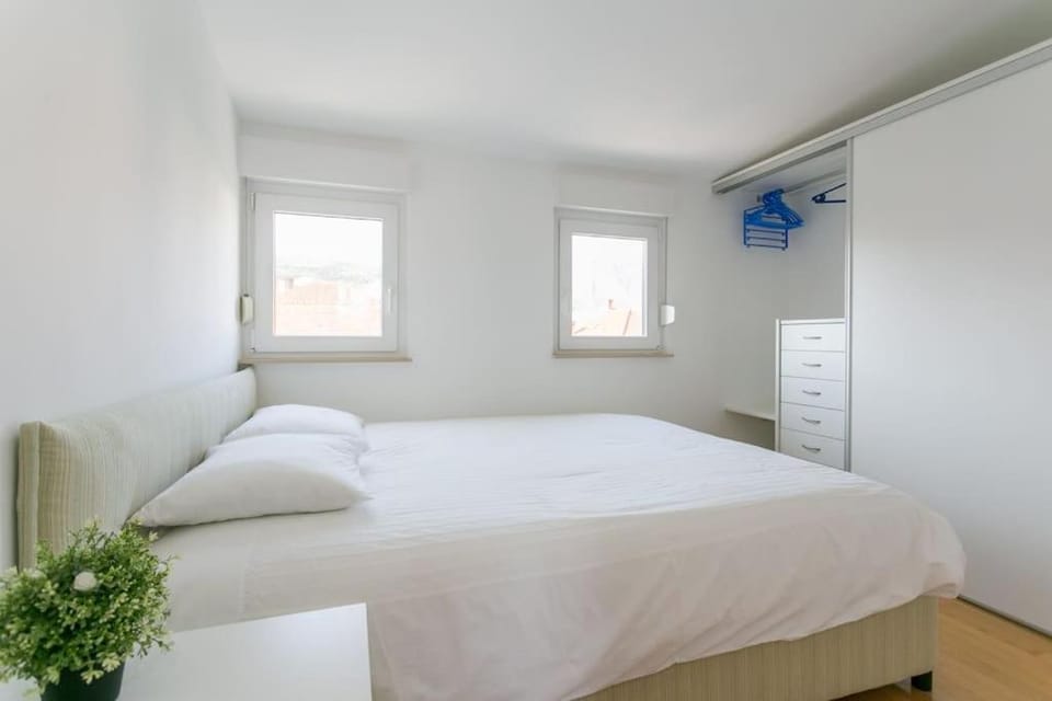 Swanky Gem Apartment in Dubrovnik