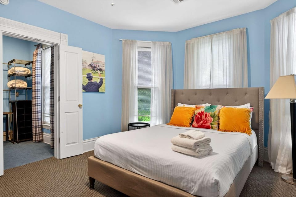 Charming Apartment in bustling Clifton & Crescent Hill Apartment in Jefferson County