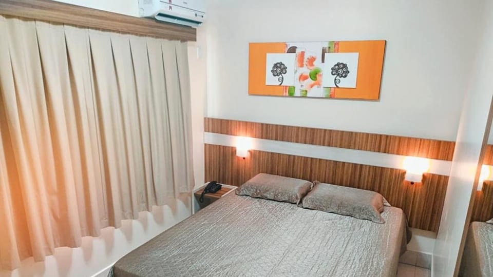 Bed, Photo of the whole room, Bedroom, air conditioner