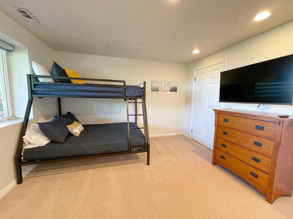 bunk bed