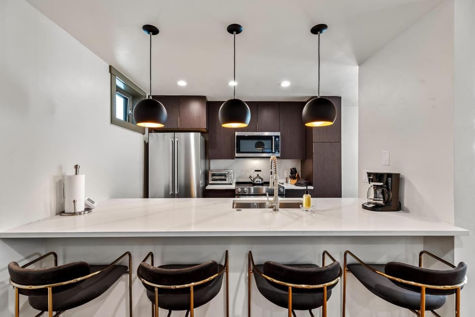 Bear Claw 415 - True Ski-in Ski-out Access, Slope Views & Winter Shuttle! House in Steamboat Springs