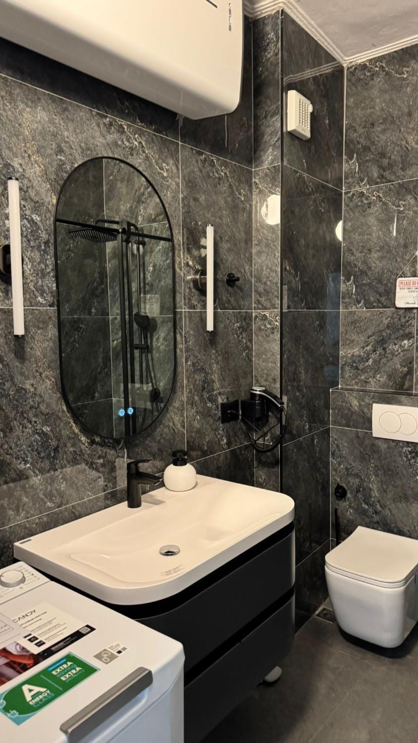 Toilet, Bathroom