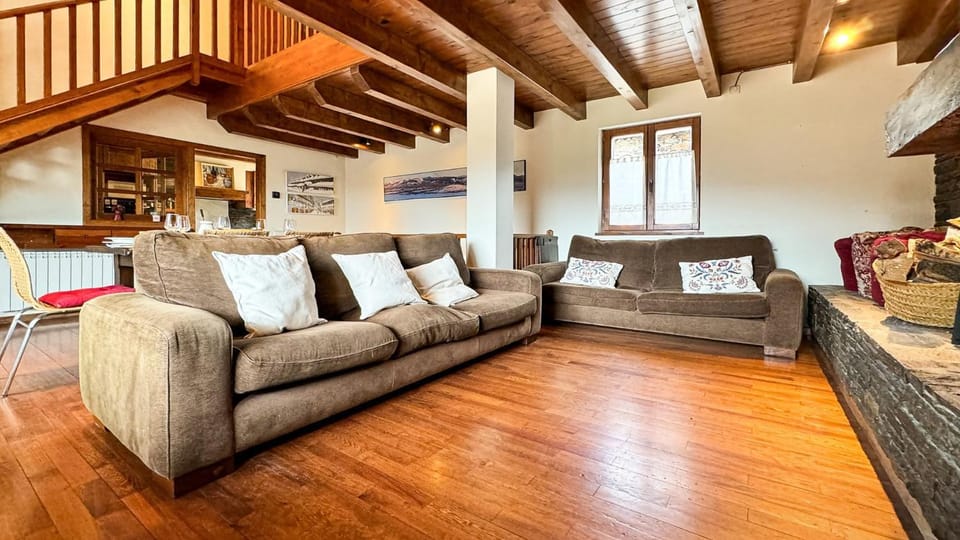 Cal Fontcitrana, casa de montaña House in Llívia