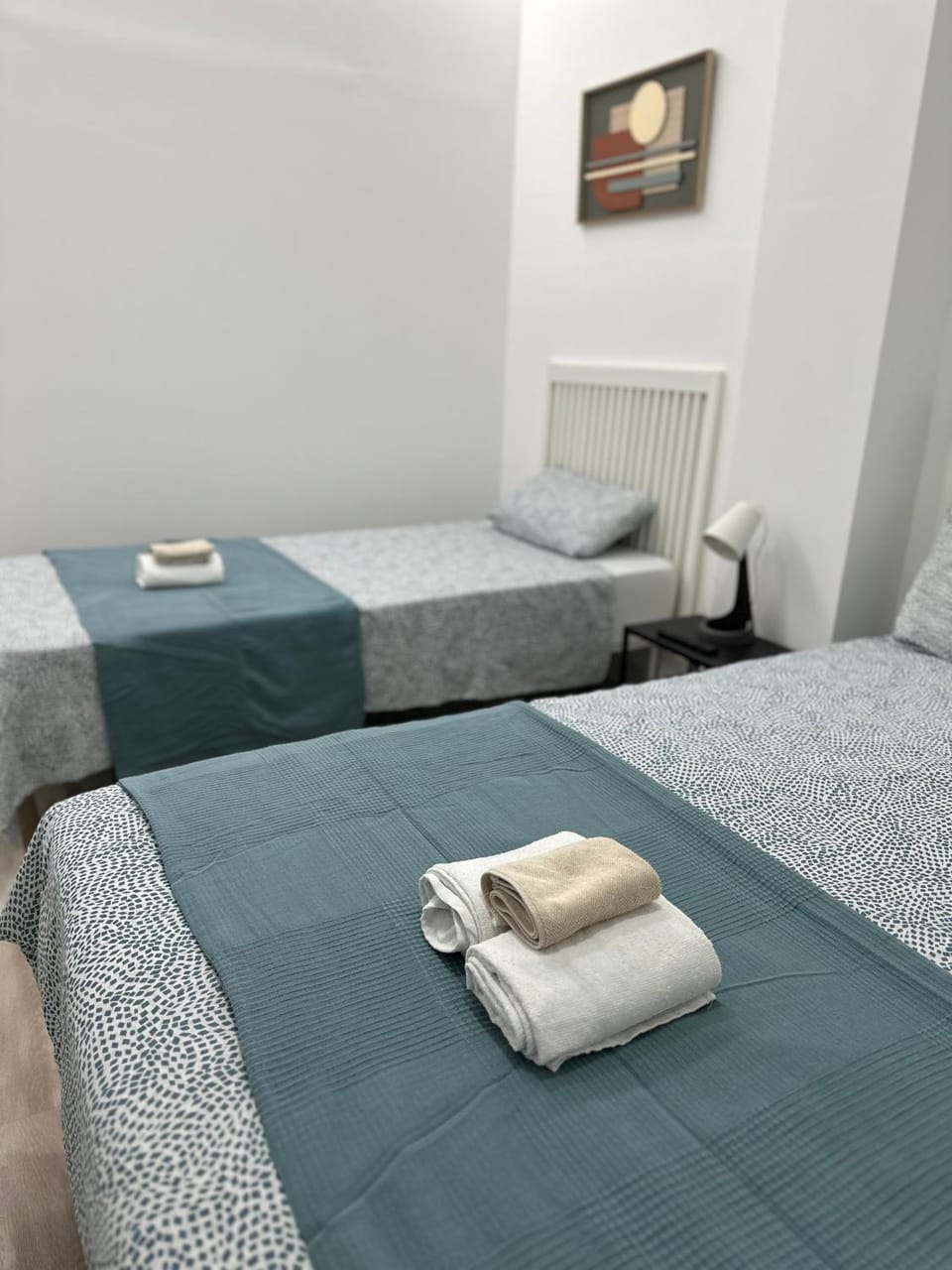 Photo of the whole room, Bedroom, towels