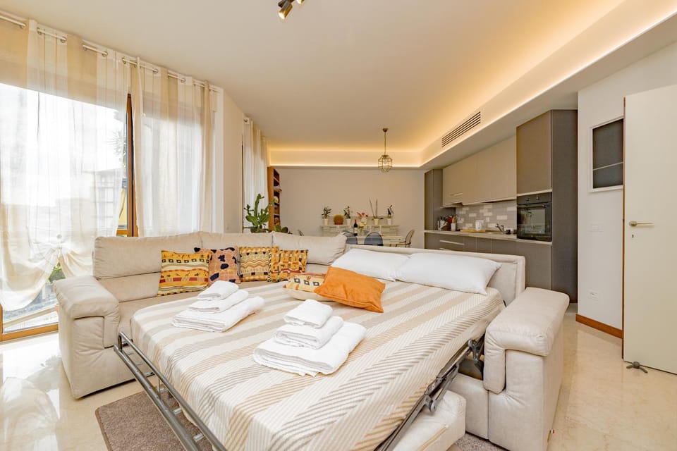 Bed, Living room, Photo of the whole room