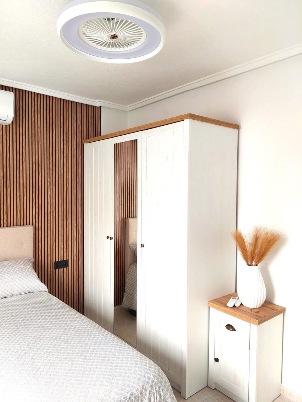 Bedroom, wardrobe