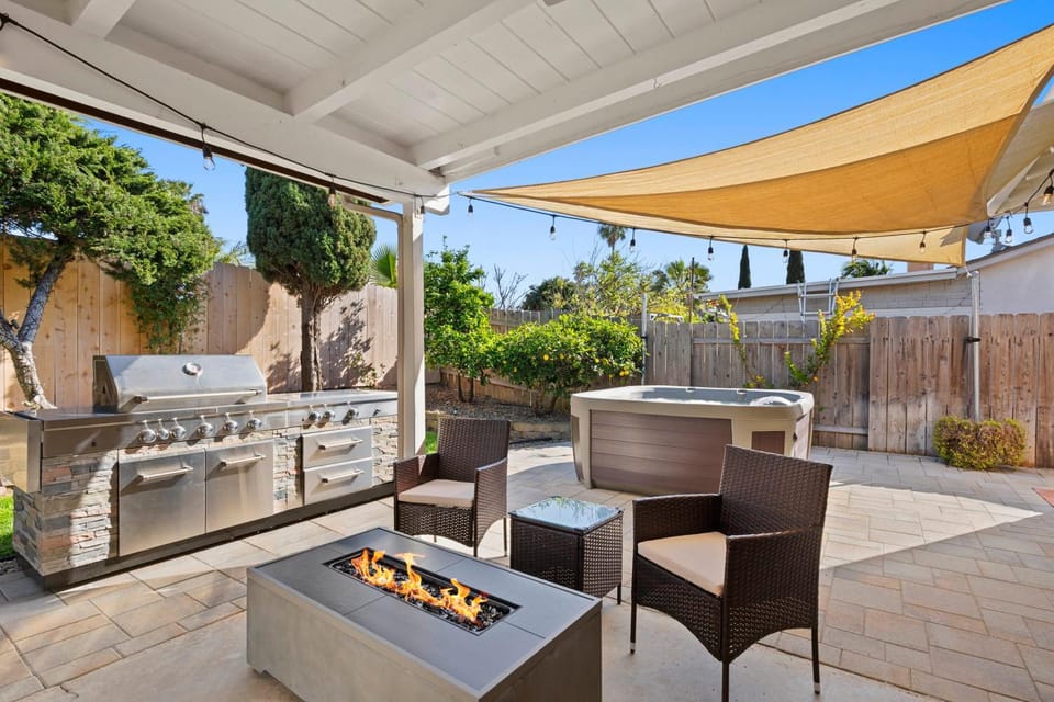 Sweet Escape - Family Retreat - Vibrant - Spa House in San Diego