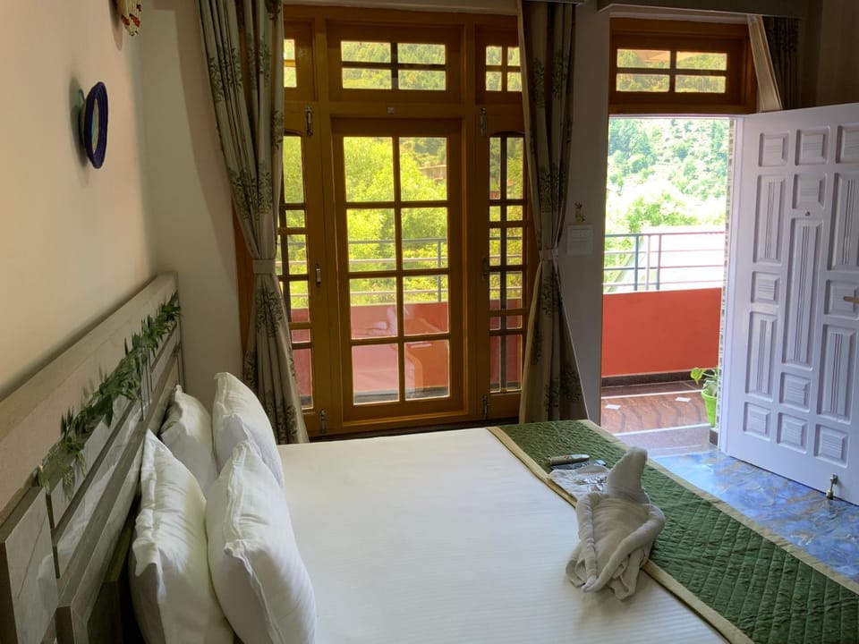 Bed, View (from property/room), Bedroom