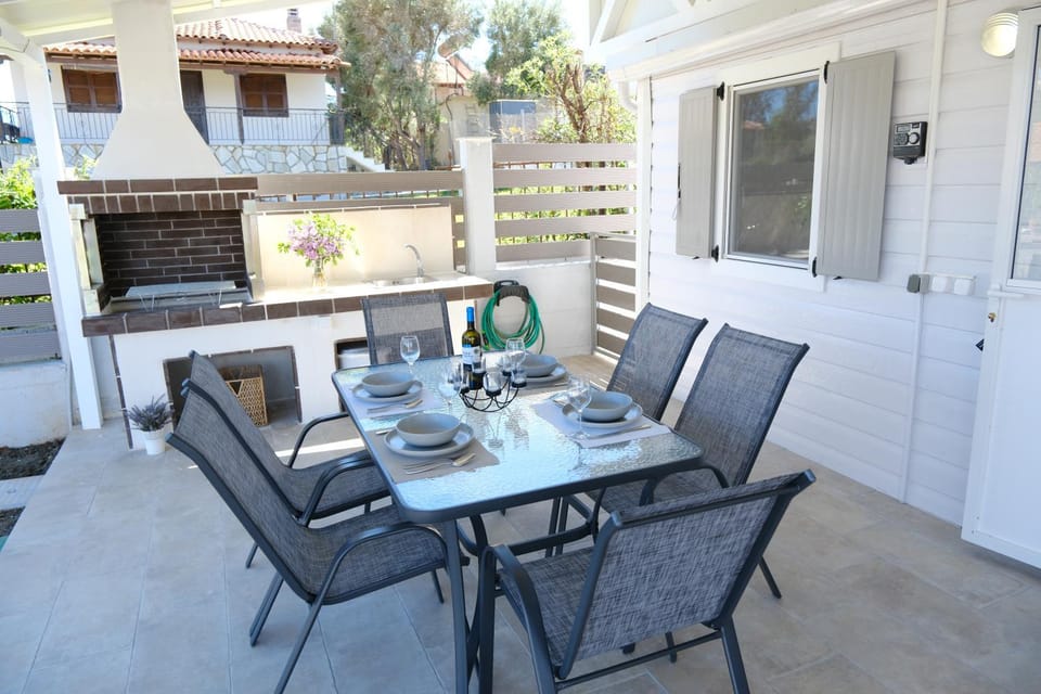 BBQ facilities, Balcony/Terrace, Dining area