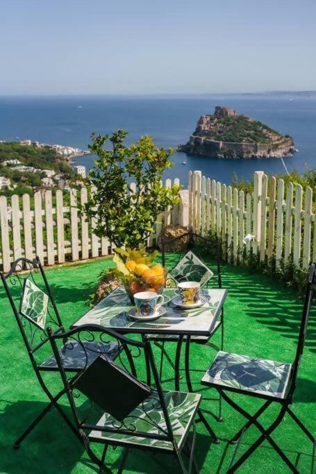 La Finestra sul Castello Apartment in Ischia