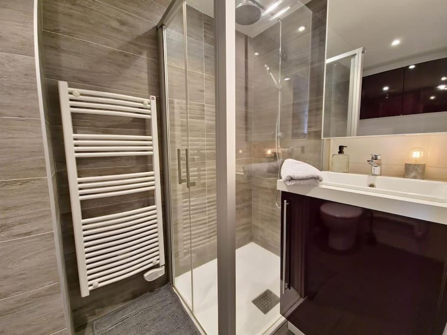 La cabine du Port, cosy, vue mer, plage à 100m Cabin in Trégunc