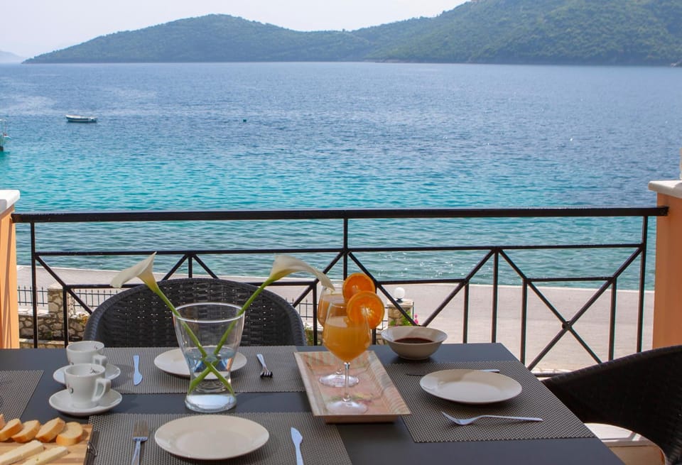 Day, Natural landscape, Balcony/Terrace, Sea view