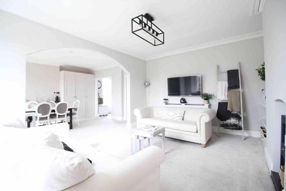 Beautiful Top Floor Clifton Apartment Apartment in Bristol