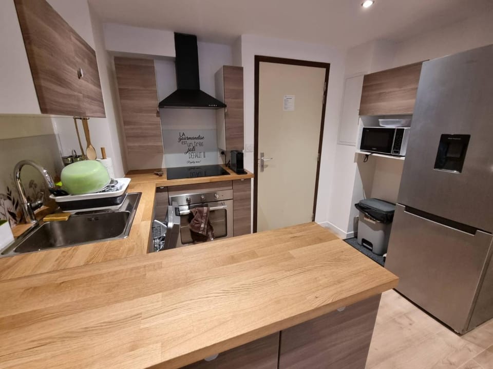 Coffee/tea facilities, Kitchen or kitchenette, dishwasher, minibar, pet friendly, stove