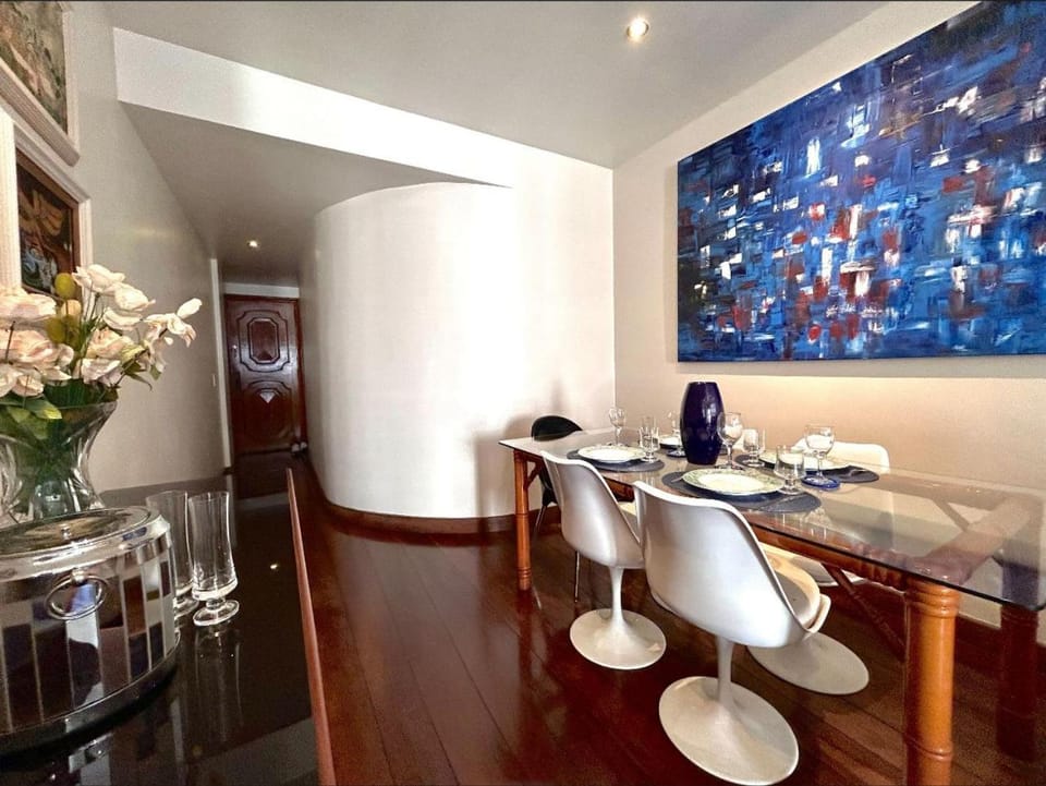 Apartamento grande e confortável no Rio de Janeiro, na Praia do Flamengo, perto comércio Apartment in Rio de Janeiro