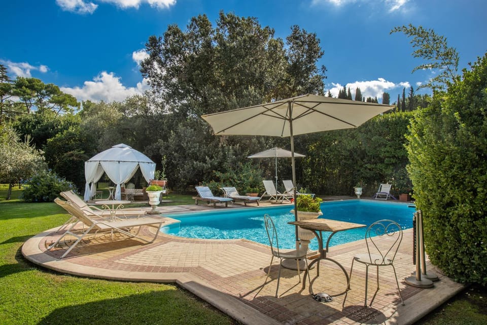Swimming pool, Swimming pool
