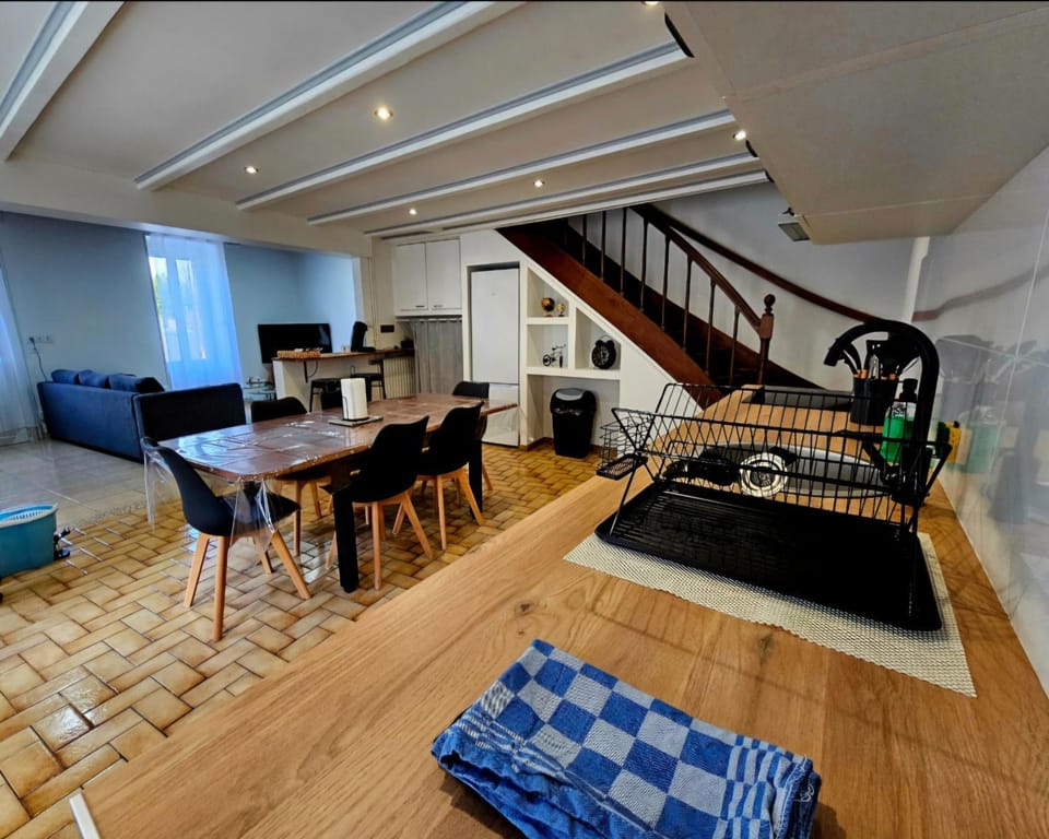 Dining area, minibar, stove