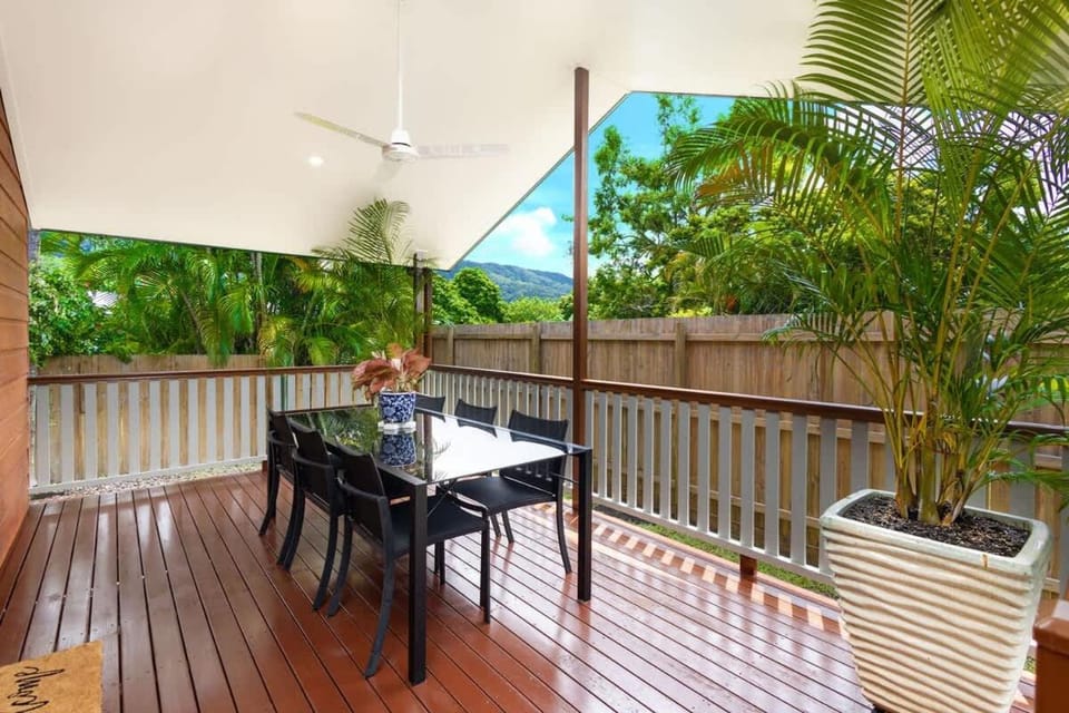 Patio, Dining area