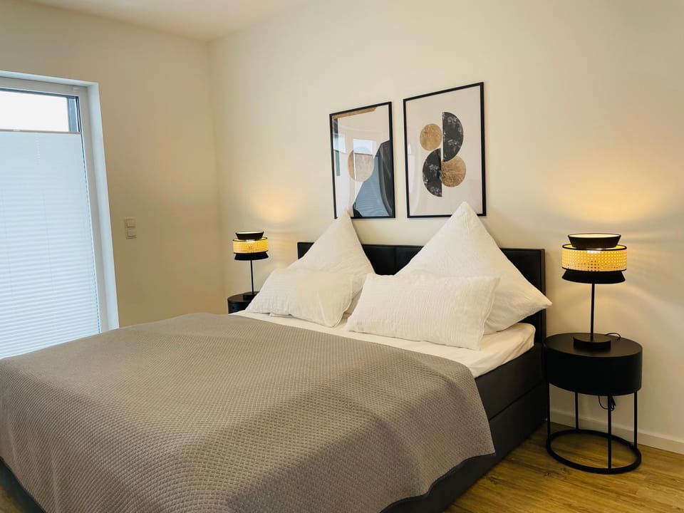 Bed, Bedroom