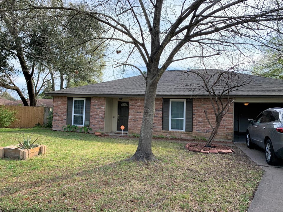 Property building, Garden, Garden view, Parking