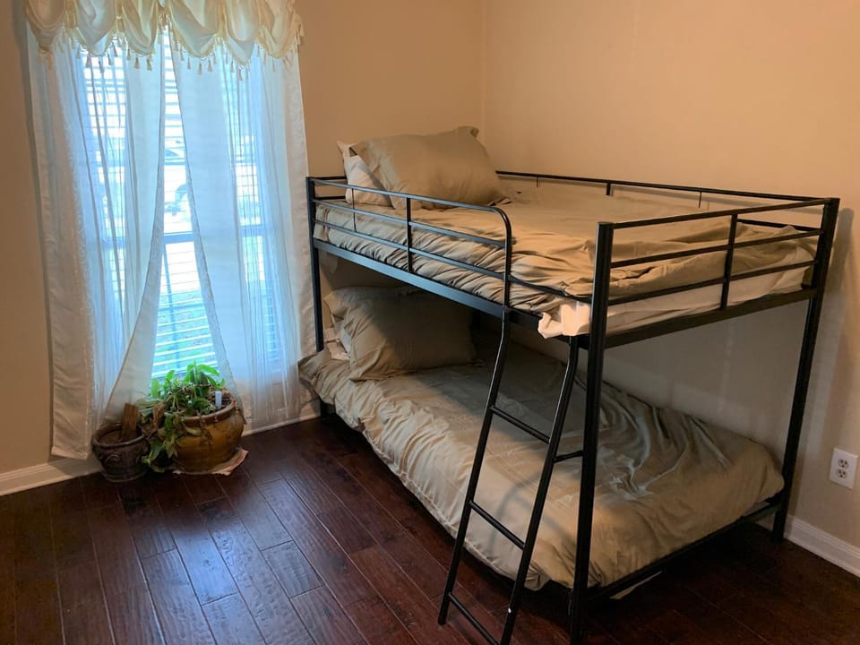 Bed, Bedroom, bunk bed
