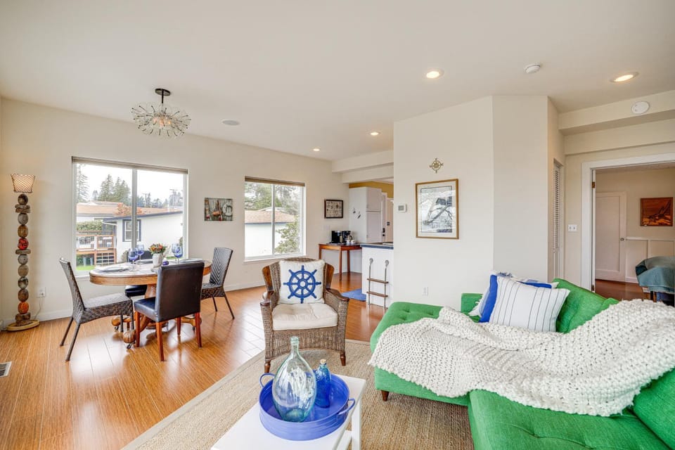 Beautiful Birch Bay Retreat with Deck and Fire Pit! House in Birch Bay