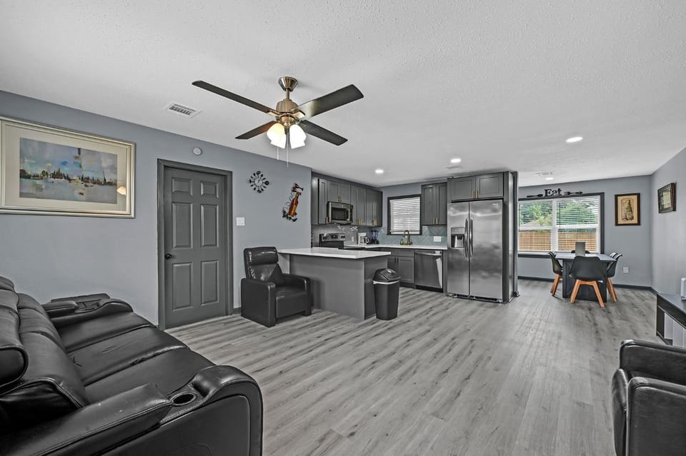 Living room, Seating area, fireplace