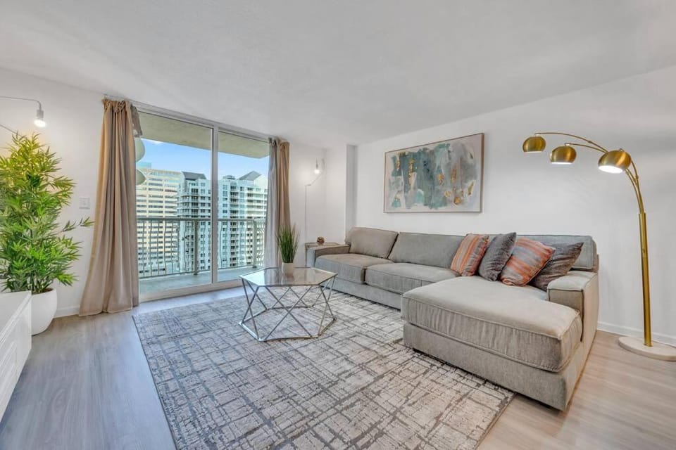 Beautiful 1 Bed 1 Bath • Brickell • Bay View Apartment in Brickell