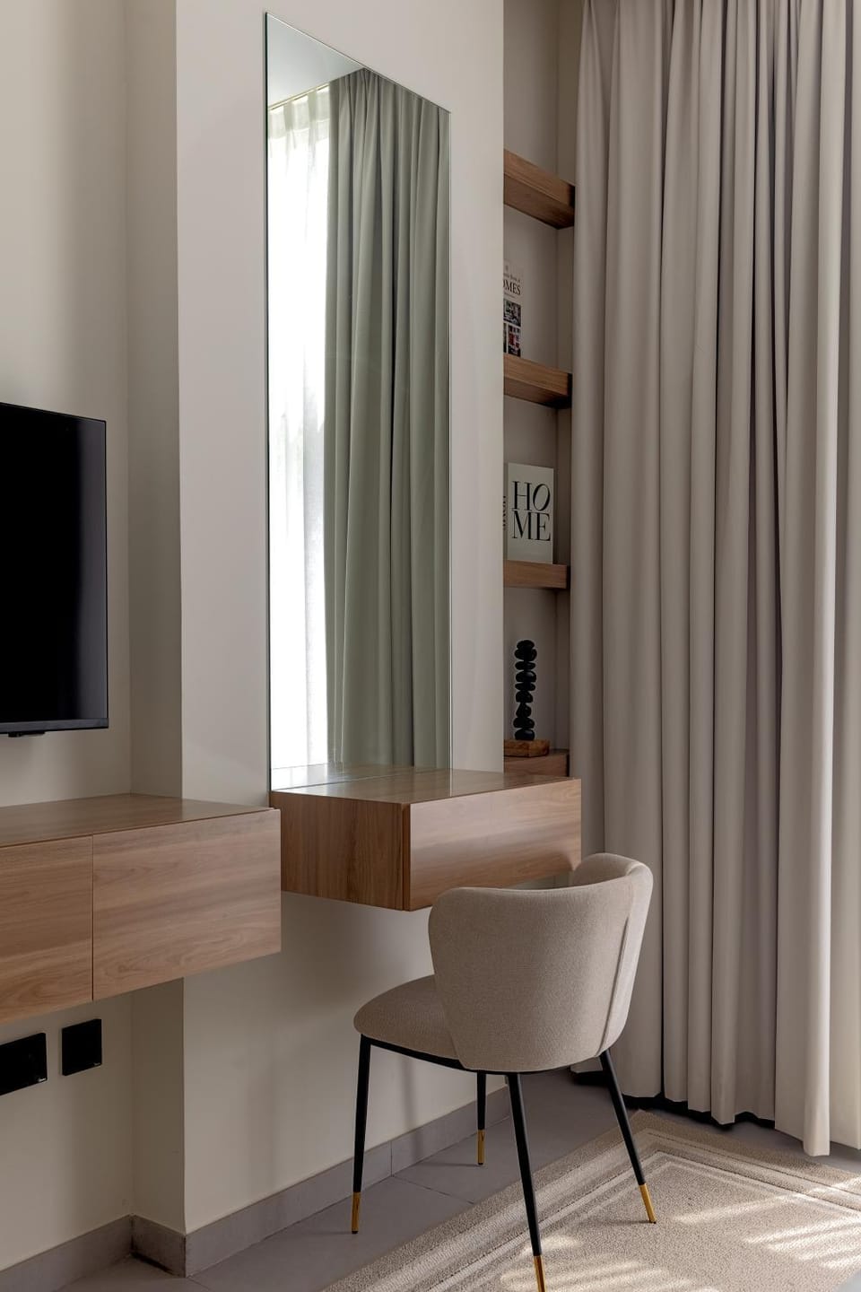 Garden & Pool Access Studio Apartment in Al Sharjah