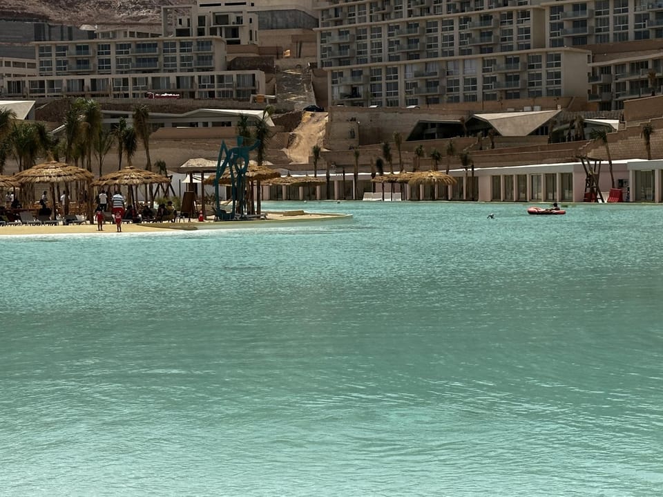 Lake view, Swimming pool