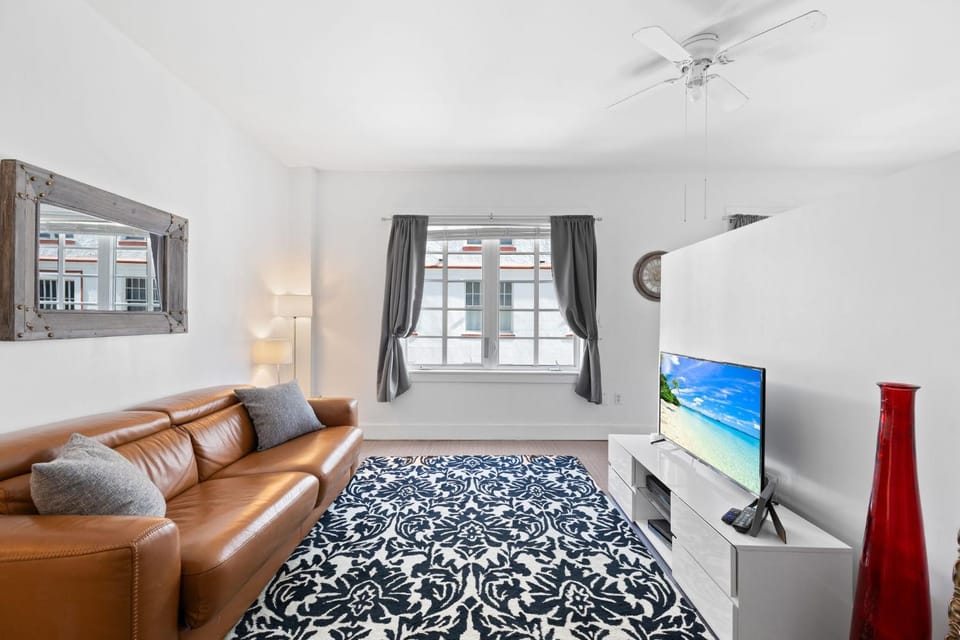 1 Bedroom Jr Suite - Ocean Drive & 6th Str Apartment in Flamingo Lummus